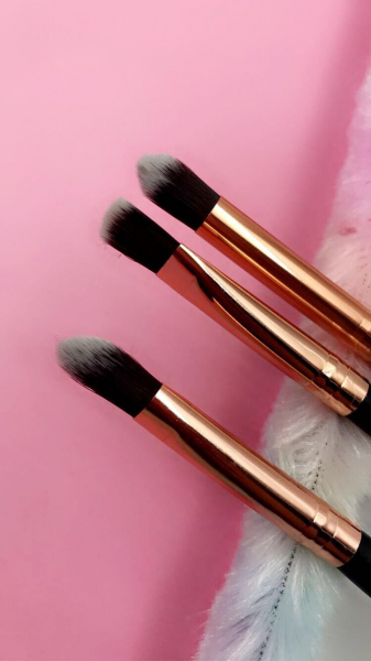 فراشي ميكاب MAKEUP BRUSH